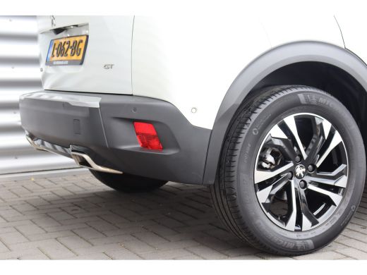 Peugeot 2008 1.2 PURETECH 130PK GT PACK / NAVI / LEDER / CLIMA / PDC / 17" LMV / CAMERA / PANO. DAK / PARELMOE... ActivLease financial lease