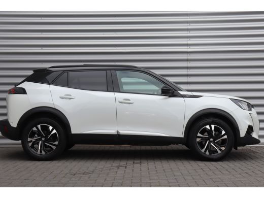 Peugeot 2008 1.2 PURETECH 130PK GT PACK / NAVI / LEDER / CLIMA / PDC / 17" LMV / CAMERA / PANO. DAK / PARELMOE... ActivLease financial lease