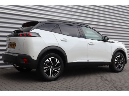 Peugeot 2008 1.2 PURETECH 130PK GT PACK / NAVI / LEDER / CLIMA / PDC / 17" LMV / CAMERA / PANO. DAK / PARELMOE... ActivLease financial lease