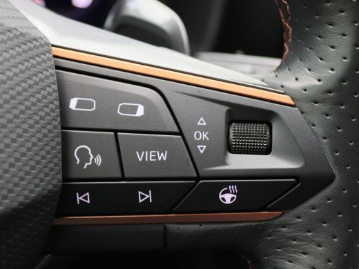 CUPRA Formentor 1.4 e-Hybrid VZ Performance 245PK DSG Panoramadak, trekhaak, keyless, side assist, achteruitrijca... ActivLease financial lease