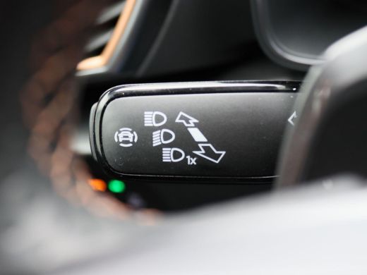 CUPRA Formentor 1.4 e-Hybrid VZ Performance 245PK DSG Panoramadak, trekhaak, keyless, side assist, achteruitrijca... ActivLease financial lease