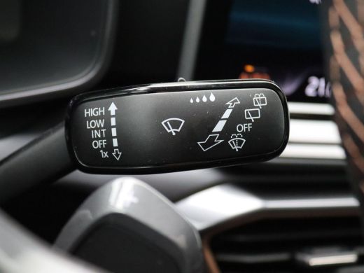 CUPRA Leon 1.5 TSI e-Hybrid VZ Performance 272PK DSG matrix led, schuif-kanteldak, achteruitrijcamera, stuur... ActivLease financial lease