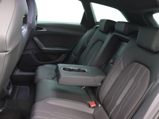 CUPRA Leon Sportstourer 1.4 e-Hybrid Business 204PK DSG Adaptieve Cruise Controle, Achteruitrijcamera, Full LED-verlichti... ActivLease financial lease