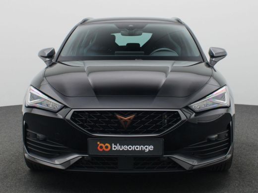 CUPRA Leon Sportstourer 1.4 e-Hybrid Business 204PK DSG full led, adaptive cruise, keyless, achteruitrijcamera, stuur-sto... ActivLease financial lease