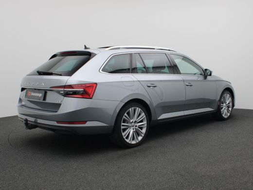 Skoda Superb Combi 1.4 TSI iV Business Edition Plus 218PK DSG matrix led, trekhaak, panoramadak, elek. verstel... ActivLease financial lease