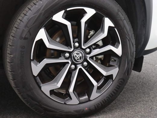 Toyota Yaris Cross 1.5 Hybrid Dynamic 115PK Aut. Achteruitrijcamera, Adaptieve Cruise Controle, Panoramadak, Head-Up... ActivLease financial lease