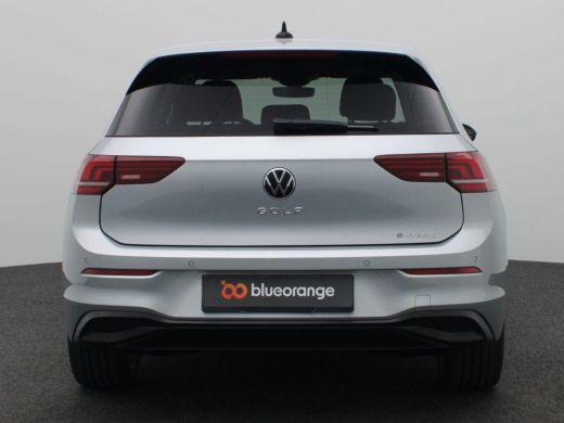 Volkswagen Golf 1.5 eHybrid Life Edition 204PK DSG Adaptieve Cruise Controle, Navi via Apple Carplay/Android Auto... ActivLease financial lease