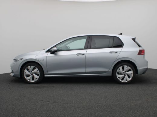 Volkswagen Golf 1.5 eHybrid Life Edition 204PK DSG Adaptieve Cruise Controle, Navi via Apple Carplay/Android Auto... ActivLease financial lease