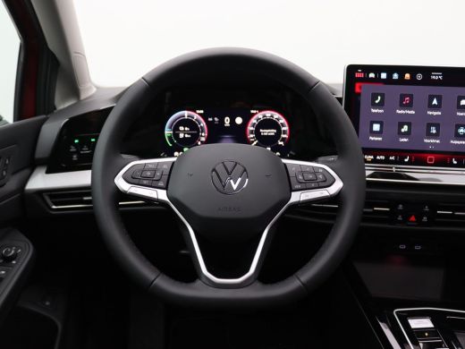 Volkswagen Golf 1.5 eHybrid Style Edition 204PK DSG Pano-Schuifdak, Adaptieve Cruise Controle, Side Assist, Navi ... ActivLease financial lease