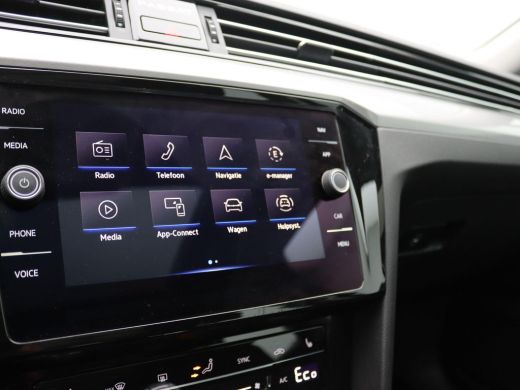 Volkswagen Passat Variant 1.4 TSI PHEV GTE Business 218PK DSG full led, adaptive cruise met travel assist, stoelver... ActivLease financial lease