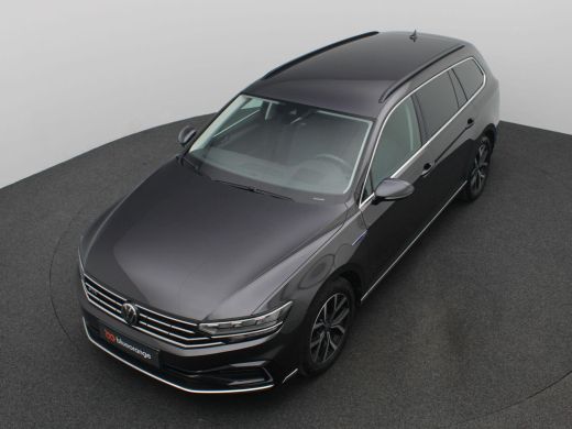 Volkswagen Passat Variant 1.4 TSI PHEV GTE Business 218PK DSG full led, trekhaak, head-up display, adaptive cruise ... ActivLease financial lease