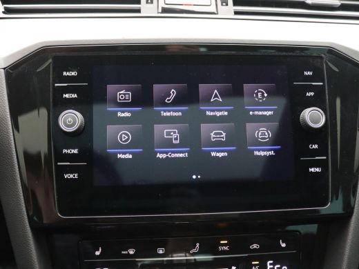 Volkswagen Passat Variant 1.4 TSI PHEV GTE Business 218PK DSG Full led, trekhaak, standkachel, adaptive cruise met ... ActivLease financial lease