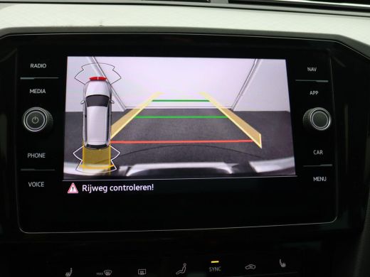 Volkswagen Passat Variant 1.4 TSI PHEV GTE Business 218PK DSG Full led, trekhaak, standkachel, adaptive cruise met ... ActivLease financial lease