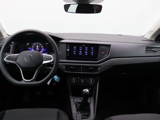 Volkswagen Polo 1.0 MPI Polo 80PK full led, cruise control, airco, pakeersensoren voor en achter, App connect, la... ActivLease financial lease