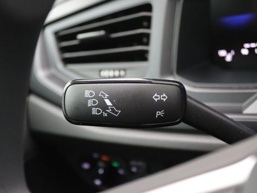 Volkswagen Polo 1.0 MPI Polo 80PK full led, cruise control, airco, pakeersensoren voor en achter, App connect, la... ActivLease financial lease