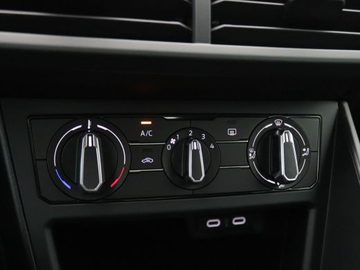 Volkswagen Polo 1.0 MPI Polo 80PK full led, cruise control, airco, pakeersensoren voor en achter, App connect, la... ActivLease financial lease
