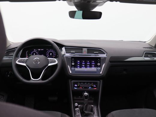 Volkswagen Tiguan 1.4 TSI eHybrid Elegance 245PK DSG Matrix Led, adaptive cruise met travel assist, schuif-kantelda... ActivLease financial lease
