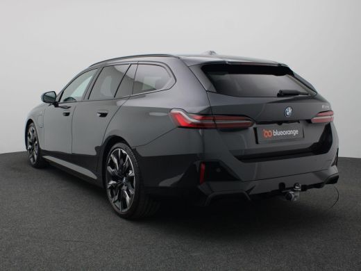 BMW 5 Serie Touring 530e M Sport Edition 299PK AUT. Panoramadak, Keyless, Adaptieve Cruise, Memorystoel, Head... ActivLease financial lease