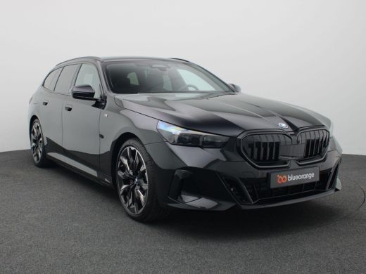 BMW 5 Serie Touring 530e M Sport Edition 299PK AUT. Panoramadak, Keyless, Adaptieve Cruise, Memorystoel, Head... ActivLease financial lease