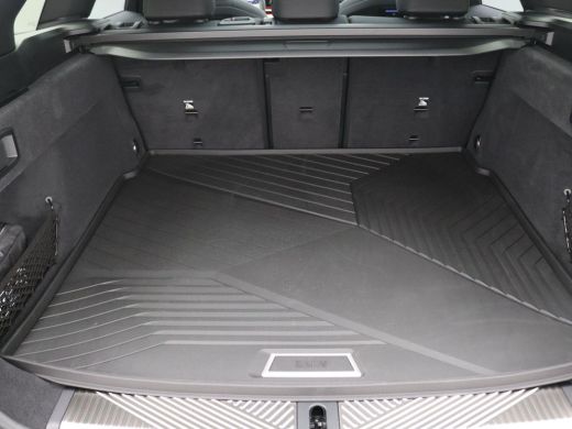 BMW 5 Serie Touring 530e M Sport Edition 299PK AUT. Panoramadak, Keyless, Memorystoel, Head-Up Display, Elekt... ActivLease financial lease