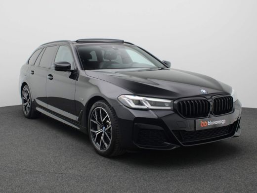 BMW 5 Serie Touring 530e xDrive M-Sport 292PK AUT8 Keyless, Surround Camera, Head-Up Display, Hifi, Panoramad... ActivLease financial lease
