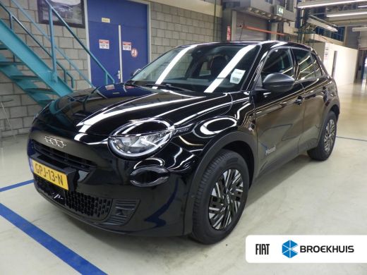 Fiat 600 1.2 Hybrid Urban 136pk Automaat | Navigatie by App | Achteruitrijcamera | Parkeersensoren | Dodeh... Fiat 600 1.2 Hybrid Urban 136pk Automaat | Navigatie by App | Achteruitrijcamera | Parkeersensoren | Dodeh...