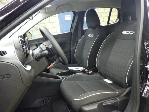 Fiat 600 1.2 Hybrid Urban 136pk Automaat | Navigatie by App | Achteruitrijcamera | Parkeersensoren | Dodeh... ActivLease financial lease