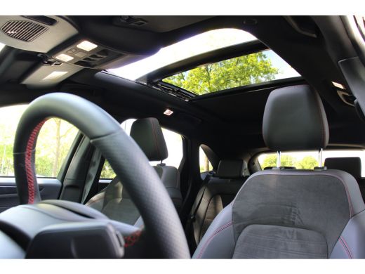 Ford Kuga 2.5 PHEV ST-Line X | 1 EIGENAAR! | BOMVOl! | BLACK-PACK | NL-AUTO! | PANO | ADAPTIVE CRUISE | BLI... ActivLease financial lease