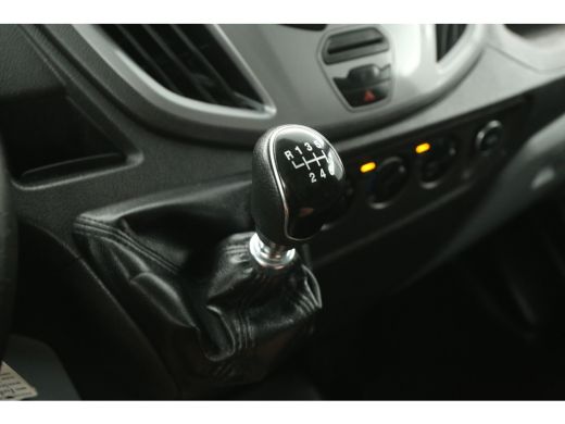 Ford Transit 290 2.0 TDCI L2H2 Airco Cruise 3 Persoons PDC Imperiaal Elektrpakket Trekhaak ActivLease financial lease
