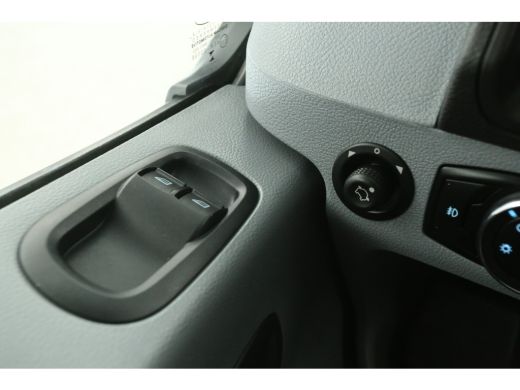 Ford Transit 290 2.0 TDCI L2H2 Airco Cruise 3 Persoons PDC Imperiaal Elektrpakket Trekhaak ActivLease financial lease
