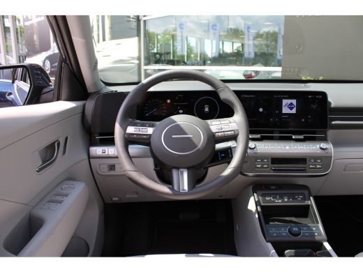 Hyundai Kona Premium Sky 65.4 kWh | DEMO | Schuifkantel dak | Elektrisch bedienbare voorstoelen | 360 graden c... ActivLease financial lease