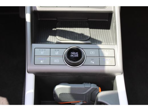 Hyundai Kona Premium Sky 65.4 kWh | Schuifkantel dak | Elektrisch bedienbare voorstoelen | 360 graden camera |... ActivLease financial lease