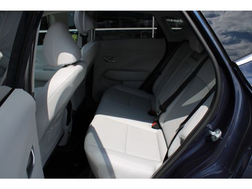 Hyundai Kona Premium Sky 65.4 kWh | DEMO | Schuifkantel dak | Elektrisch bedienbare voorstoelen | 360 graden c... ActivLease financial lease