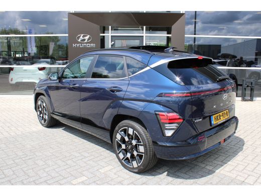 Hyundai Kona Premium Sky 65.4 kWh | DEMO | Schuifkantel dak | Elektrisch bedienbare voorstoelen | 360 graden c... ActivLease financial lease