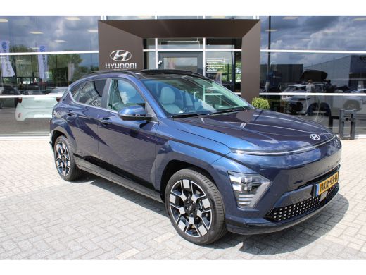 Hyundai Kona Premium Sky 65.4 kWh | DEMO | Schuifkantel dak | Elektrisch bedienbare voorstoelen | 360 graden c... ActivLease financial lease