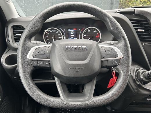 Iveco Daily 35S14 2.3 D / PICK UP MET LANGE BAK / 7 PERSOONS DUBBELE CABINE / 22.770 KM / AIRCO / CRUISE / NA... ActivLease financial lease