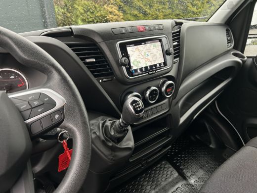 Iveco Daily 35S14 2.3 D / PICK UP MET LANGE BAK / 7 PERSOONS DUBBELE CABINE / 22.770 KM / AIRCO / CRUISE / NA... ActivLease financial lease