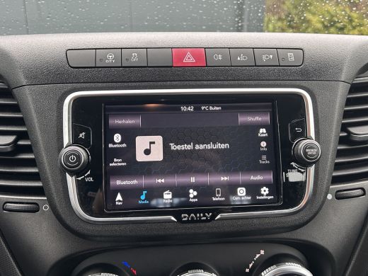 Iveco Daily 35S14 2.3 D / PICK UP MET LANGE BAK / 7 PERSOONS DUBBELE CABINE / 22.770 KM / AIRCO / CRUISE / NA... ActivLease financial lease