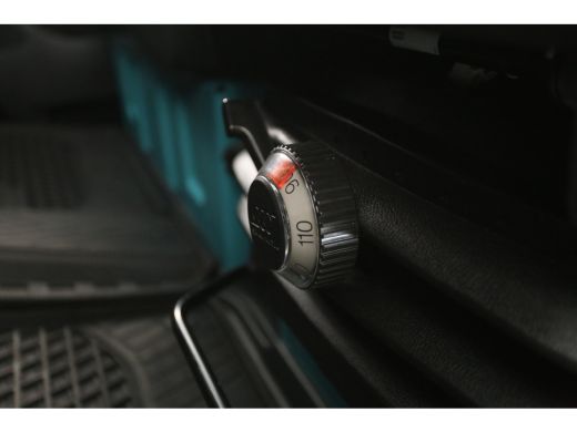 Mercedes Sprinter 319 3.0 CDI L2H1 V6 191PK Automaat Airco Cruise Carplay Camera Navigatie 3 Persoons Trekhaak ActivLease financial lease