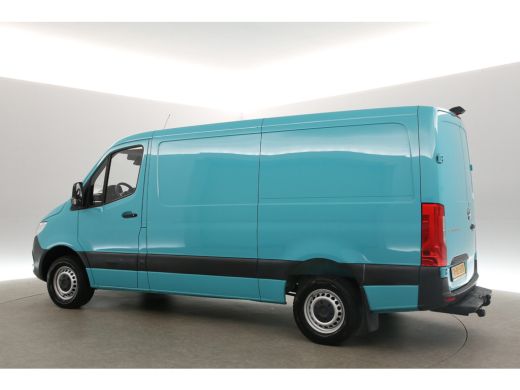 Mercedes Sprinter 319 3.0 CDI L2H1 V6 191PK Automaat Airco Cruise Carplay Camera Navigatie 3 Persoons Trekhaak ActivLease financial lease