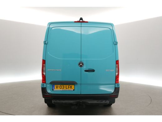Mercedes Sprinter 319 3.0 CDI L2H1 V6 191PK Automaat Airco Cruise Carplay Camera Navigatie 3 Persoons Trekhaak ActivLease financial lease