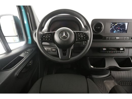 Mercedes Sprinter 319 3.0 CDI L2H1 V6 191PK Automaat Airco Cruise Carplay Camera Navigatie 3 Persoons Trekhaak ActivLease financial lease