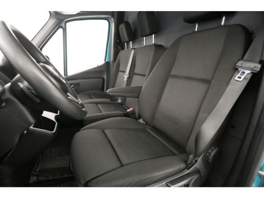 Mercedes Sprinter 319 3.0 CDI L2H1 V6 191PK Automaat Airco Cruise Carplay Camera Navigatie 3 Persoons Trekhaak ActivLease financial lease