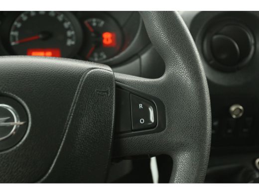 Opel Movano 2.3 CDTI BiTurbo L2H2 146PK Airco Camera Cruise Navigatie PDC 3 Persoons Imperiaal Trekhaak ActivLease financial lease