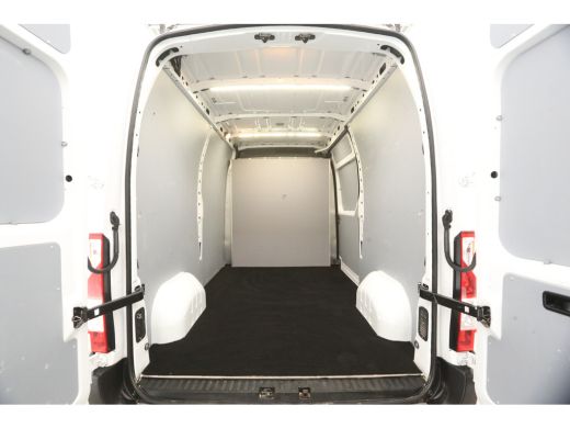 Opel Movano 2.3 CDTI BiTurbo L2H2 146PK Airco Camera Cruise Navigatie PDC 3 Persoons Imperiaal Trekhaak ActivLease financial lease