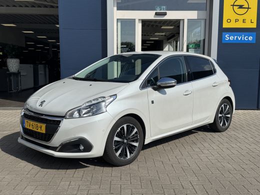 Peugeot 208 1.2 PureTech Tech Edition Camera | 16'' Lichtmetaal | Trekhaak | Clima | Cruise | Navigatie | DAB...