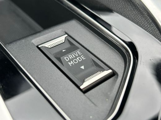 Peugeot 3008 1.2 PureTech GT Automaat | Achteruitrijcamera | Alcantara interieurdelen | Apple Carplay/Android ... ActivLease financial lease