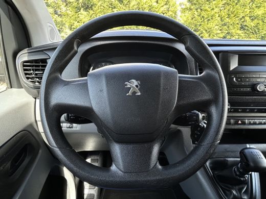 Peugeot Expert 1.5 BlueHDI 102 PK / 40.943 KM ! / L2H1 / AIRCO / CRUISE / BLUETOOTH / TREKHAAK ActivLease financial lease