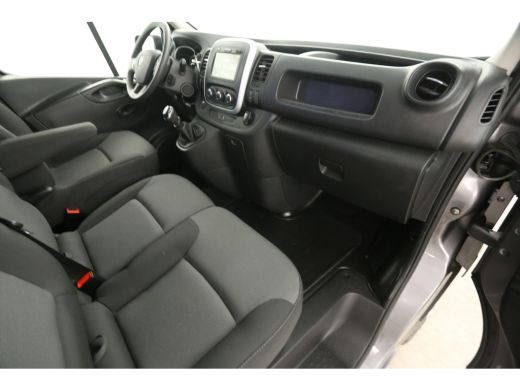 Renault Trafic 2.0 dCi L2H1 Airco Cruise Navigatie PDC 3 Persoons LED Elektrpakket Trekhaak ActivLease financial lease