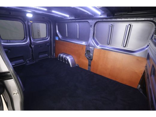 Renault Trafic 2.0 dCi L2H1 Airco Cruise Navigatie PDC 3 Persoons LED Elektrpakket Trekhaak ActivLease financial lease
